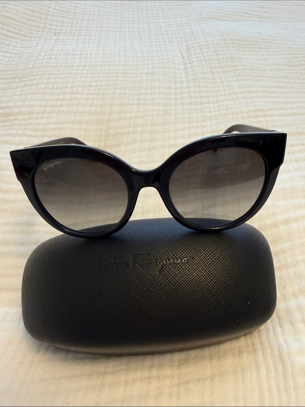 Salvatore Ferragamo Black Round Cat-Eye Sunglasses with Gradient Lenses